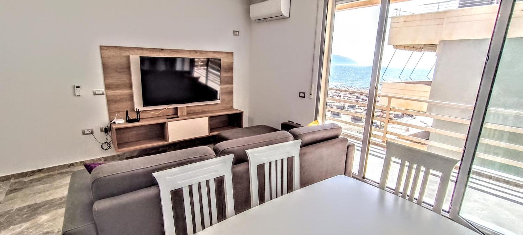 Adriatic Getaway Вльора